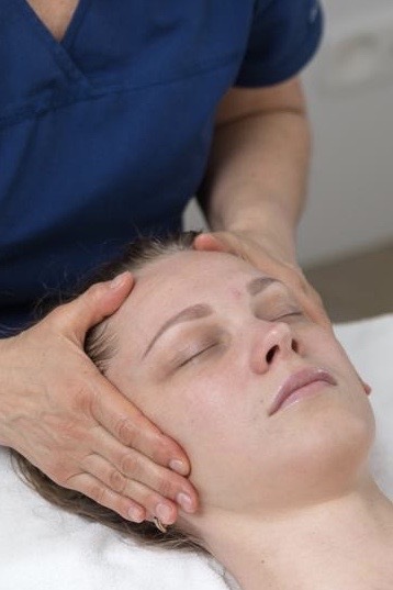  МАССАЖ ЛИЦА В ТЕХНИКЕ ЗАЛИПАНИЯ РУК 